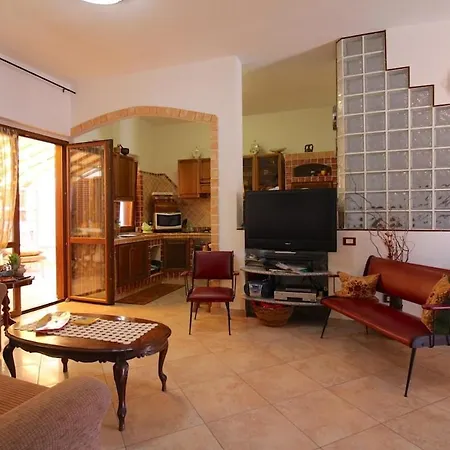 L' Oleandro House - Key To Nyaraló
