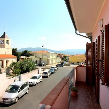 Dom wakacyjny L' Oleandro House - Key To Valledoria (Sardinia)