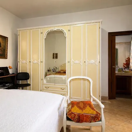 Dom wakacyjny L' Oleandro House - Key To Valledoria (Sardinia)